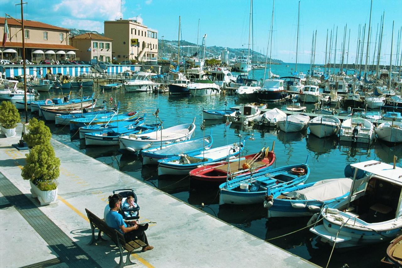 Wh - Dolce Vita - Bilocale - 5 Minuti Dal Centro - Parcheggio Gratuito - Wifi Sanremo Exterior foto